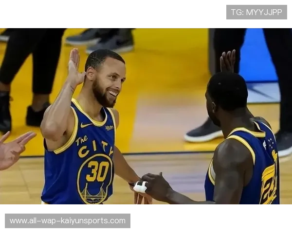 勇士凭借团队合作胜太阳，库里和穆迪表现突出，勇士 穆迪